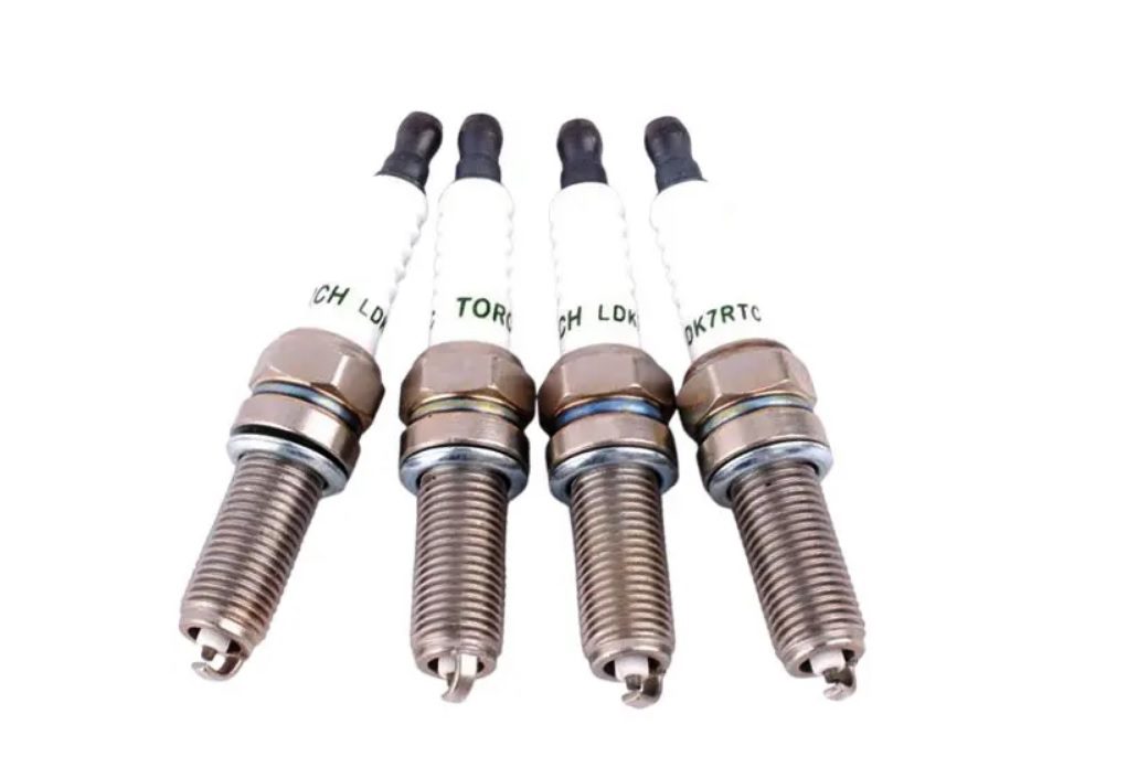 نمای نزدیک از مشخصات فنی شمع KMC T8