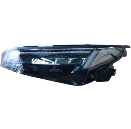 نمای نزدیک از چراغ جلو چپ J7