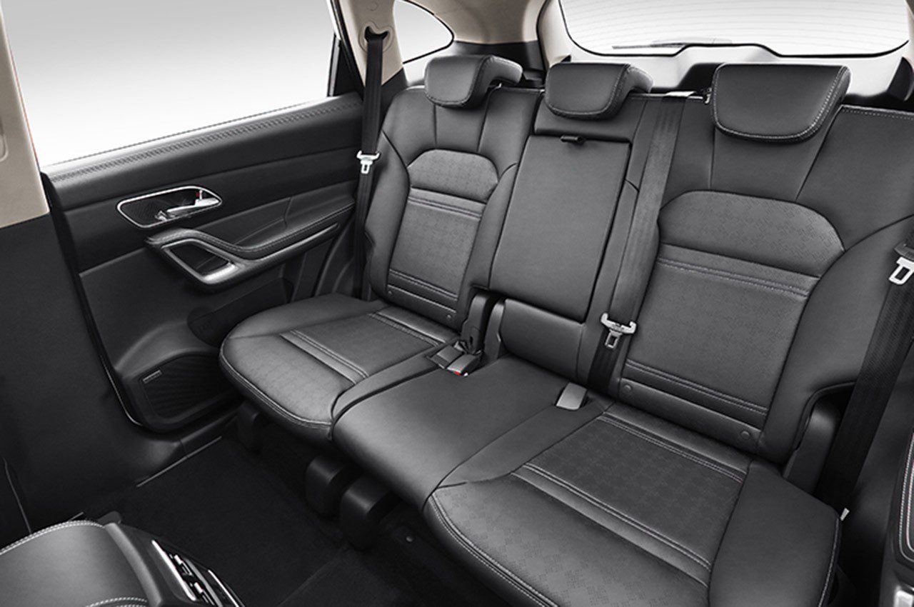 تصویر یک خودرو بعد از تعمیرات با قطعات K7