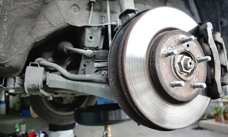 بررسی کیفیت ترمز KMC